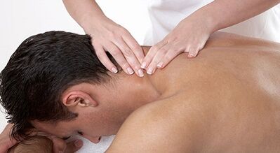 Massage cổ với bệnh xương khớp